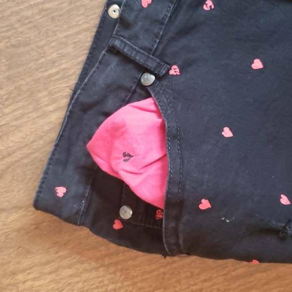 Iron Fist deconstructed black style denim shorts with red hearts. - Picture 7 of 8